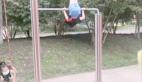成人单杠能做几个动作视频,一杠多动，极限展示