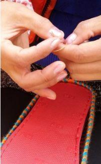 成人毛线鞋缝合视频教程,跟随视频学习制作温暖毛线鞋