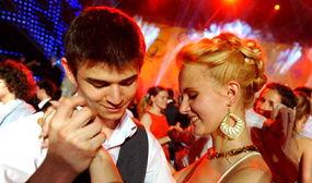 冬季成人礼唱歌视频,青春旋律中的成长之歌