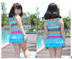 成人泳衣女比基尼视频,成人泳装时尚风采一览