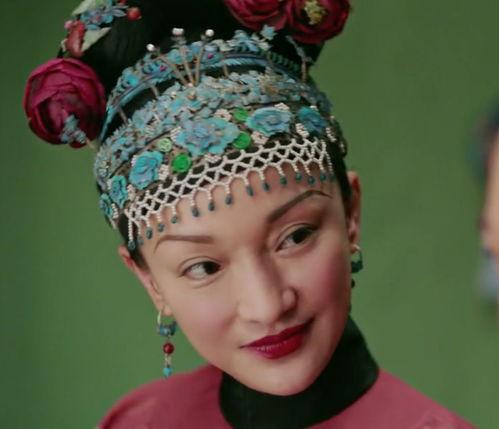 成人红军表演妆容视频播放,重温历史，致敬英雄