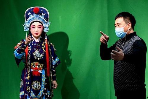 成人红军表演妆容视频播放,重温历史，致敬英雄